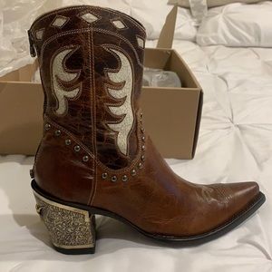 Brand new Double D Ranch Old Gringo Boots Sz 7.5